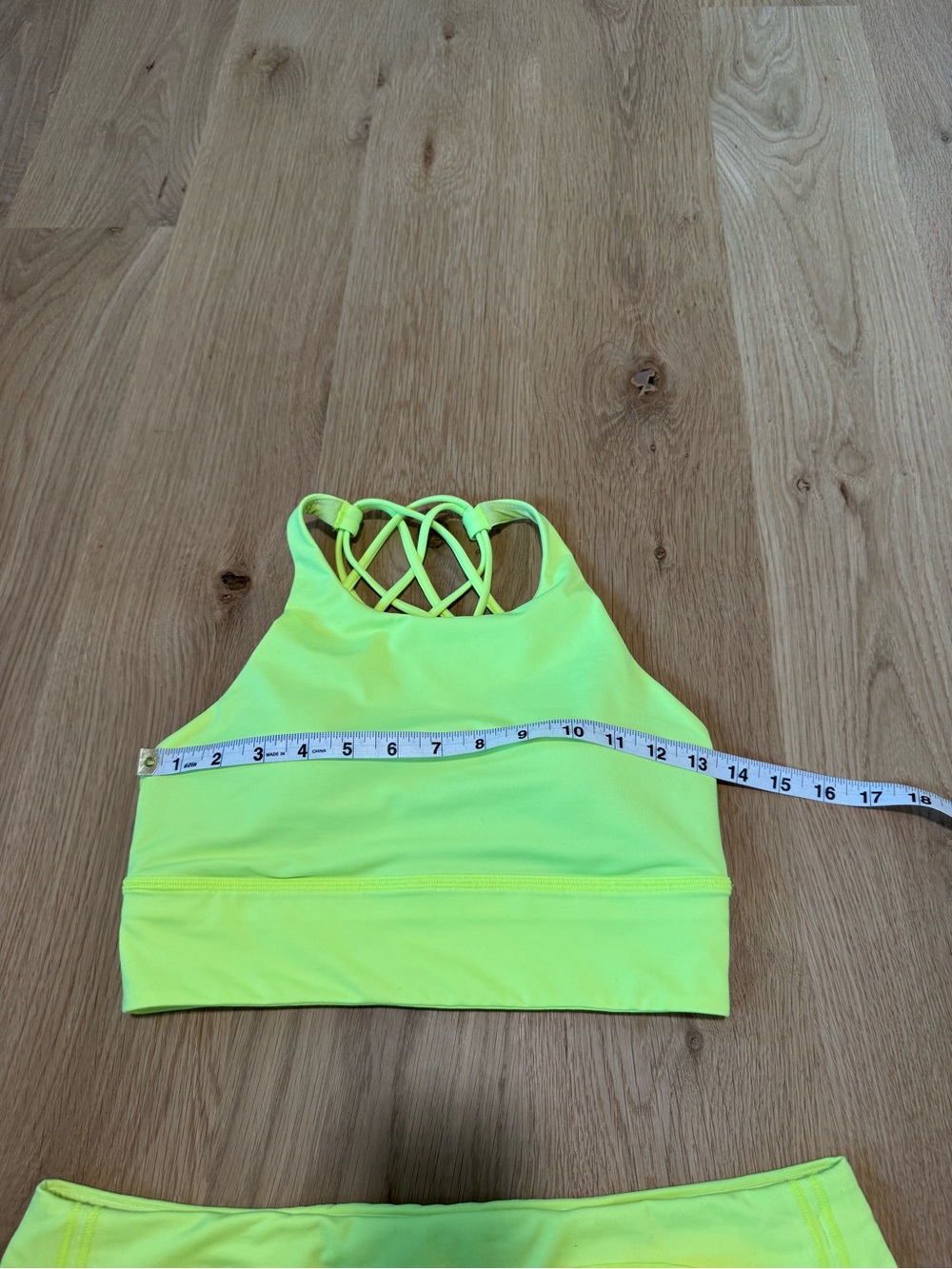 Lululemon Women’s Neon Yellow Tennis Skirt & Strappy Sports Bra Set Size 8 - Picture 7 of 9